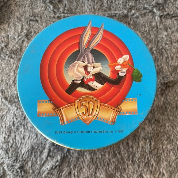 Collectible Bugs Bunny 50th Anniversary Brachs Tin (Empty) - Picture 6 of 13